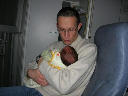 DANS LES BRAS DE MON PAPA